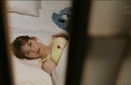 Vụng trộm chịch chị dâu xinh đẹp đang bị sốt cao Tsumugi Akari