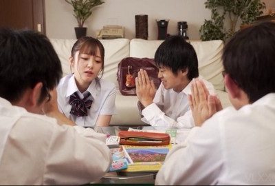 Cô nữ sinh dâm dục và sự may mắn của 3 bạn nam học cùng Hikari Aozora